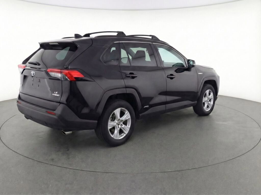 Used 2020 Toyota RAV4 LE w/ Carpet Mat Package image 37