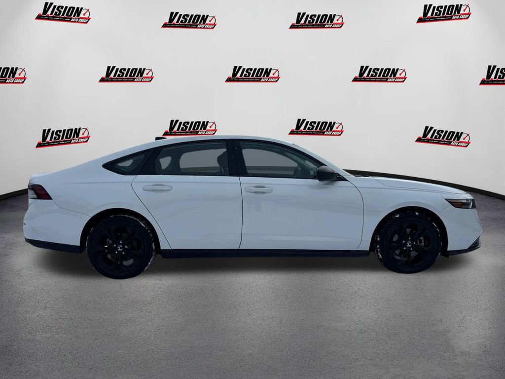 Used 2025 Honda Accord SE image 4