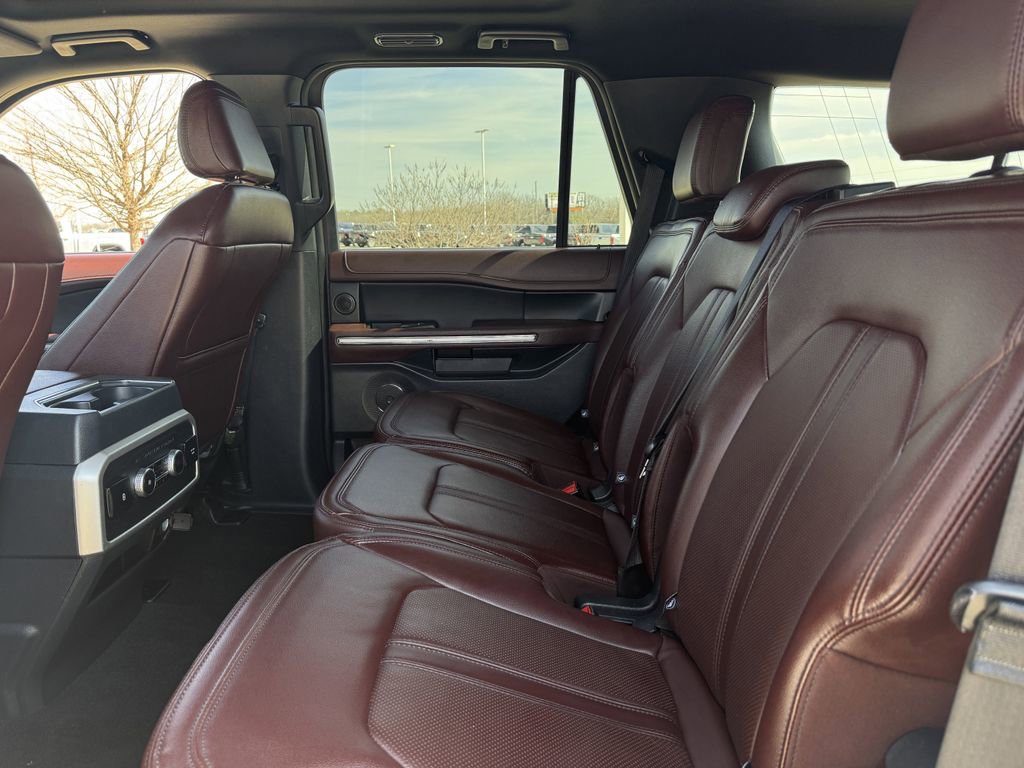 Used 2023 Ford Expedition Limited image 28