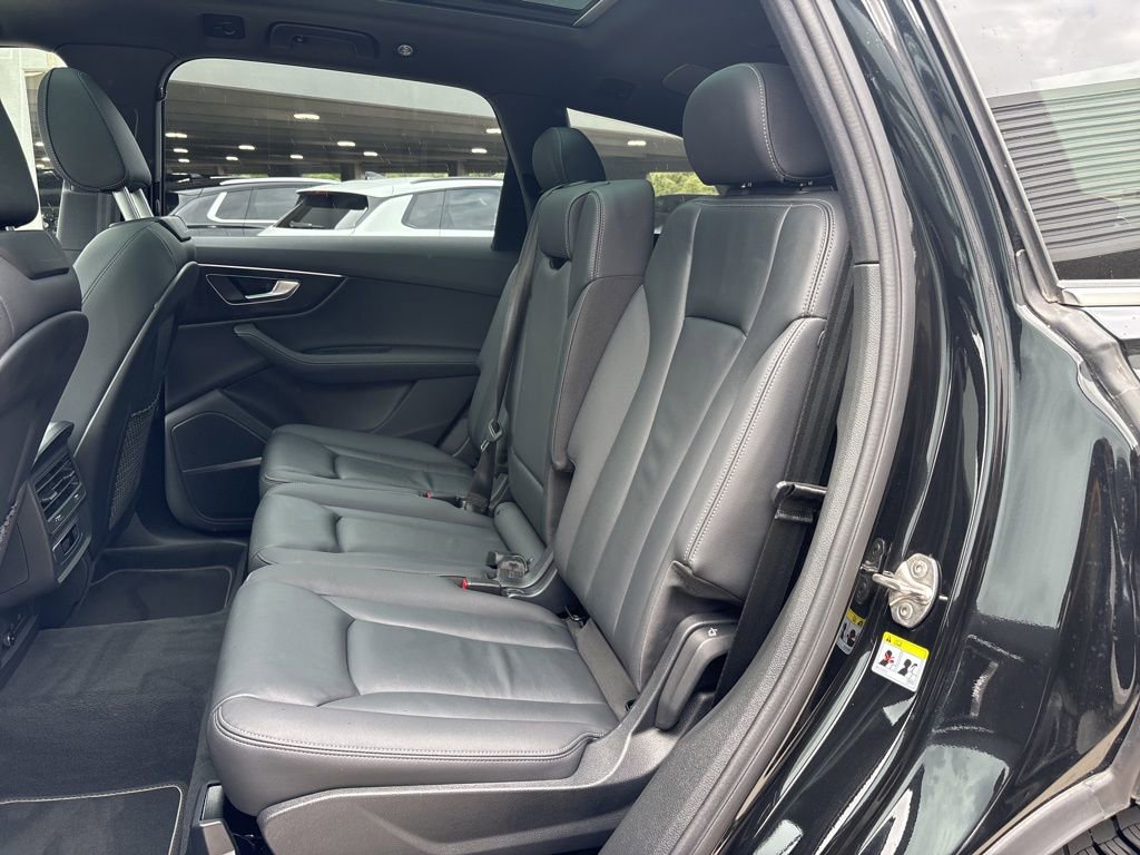 Used 2025 Audi Q7 3.0T Premium Plus image 14