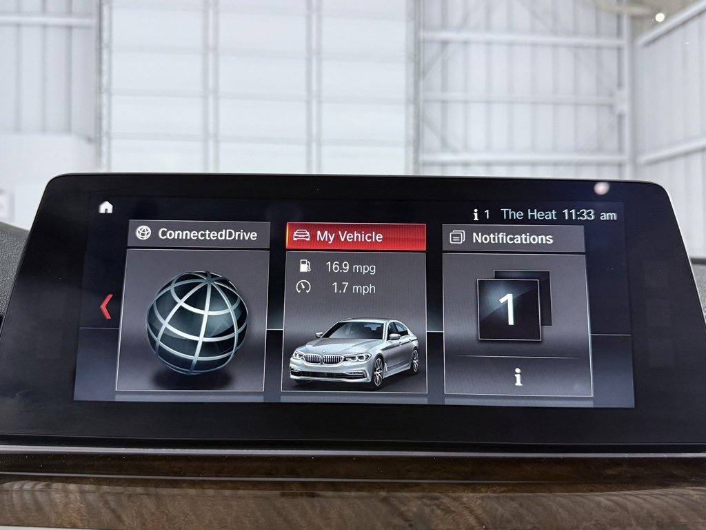 Used 2017 BMW 540i xDrive image 31