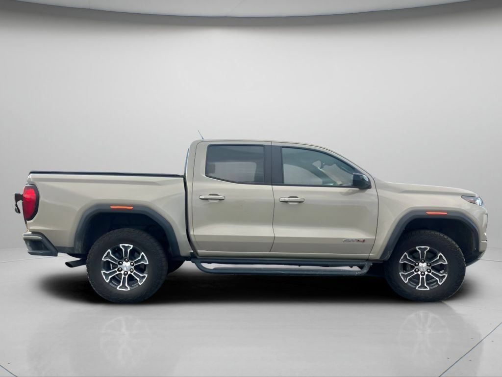 Used 2023 GMC Canyon AT4 w/ AT4 Premium Package AWD/4WD image 9