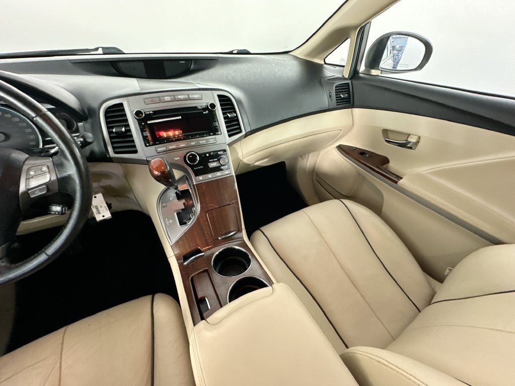 Used 2011 Toyota Venza w/ Leather Pkg FWD image 11