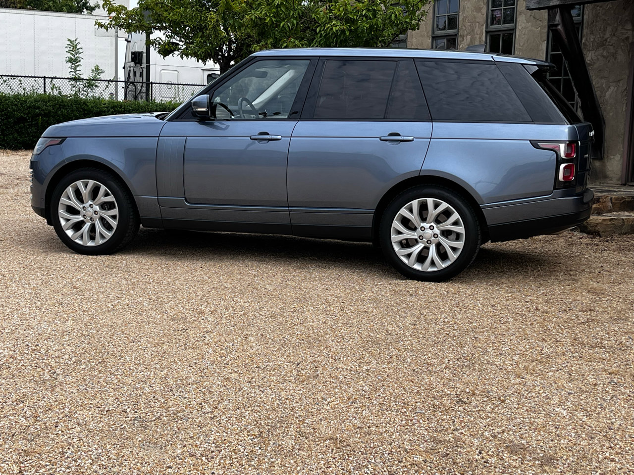 Used 2019 Land Rover Range Rover HSE image 5