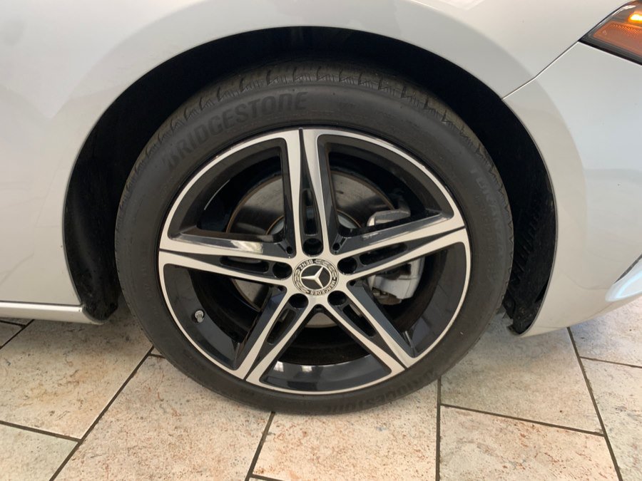 Used 2022 Mercedes-Benz A 220 4MATIC w/ Premium Package Lite image 12