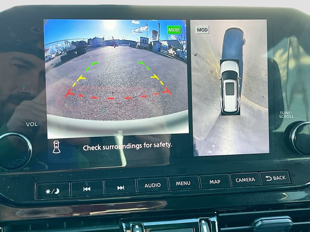 Used 2022 Nissan Pathfinder SL w/ SL Black Package image 14