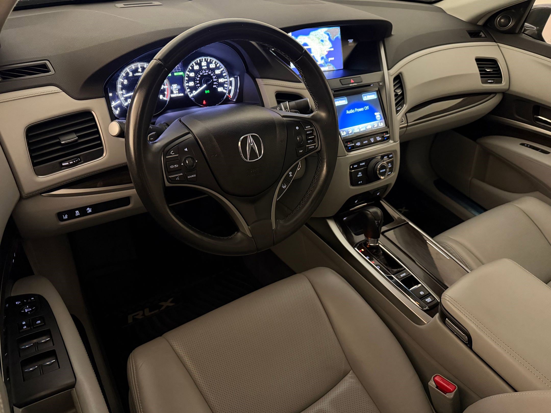Used 2016 Acura RLX w/ Technology Package FWD image 4