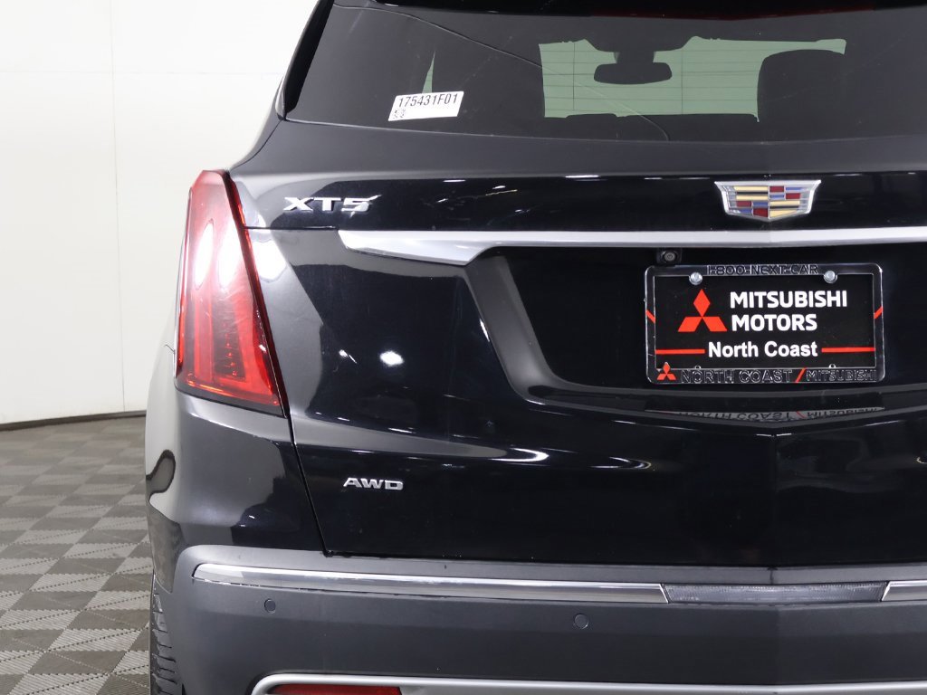 Used 2022 Cadillac XT5 Premium Luxury w/ LPO, Floor Liner Package image 17