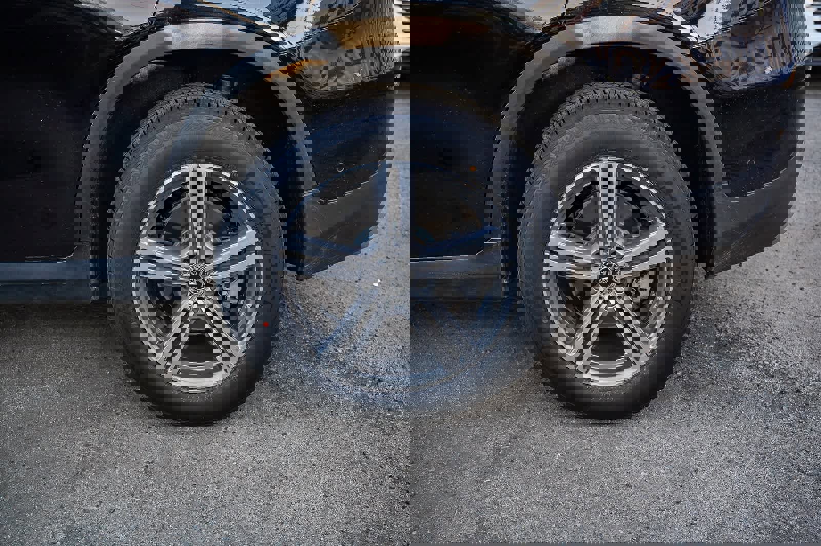 Used 2021 Mercedes-Benz GLC 300 image 7