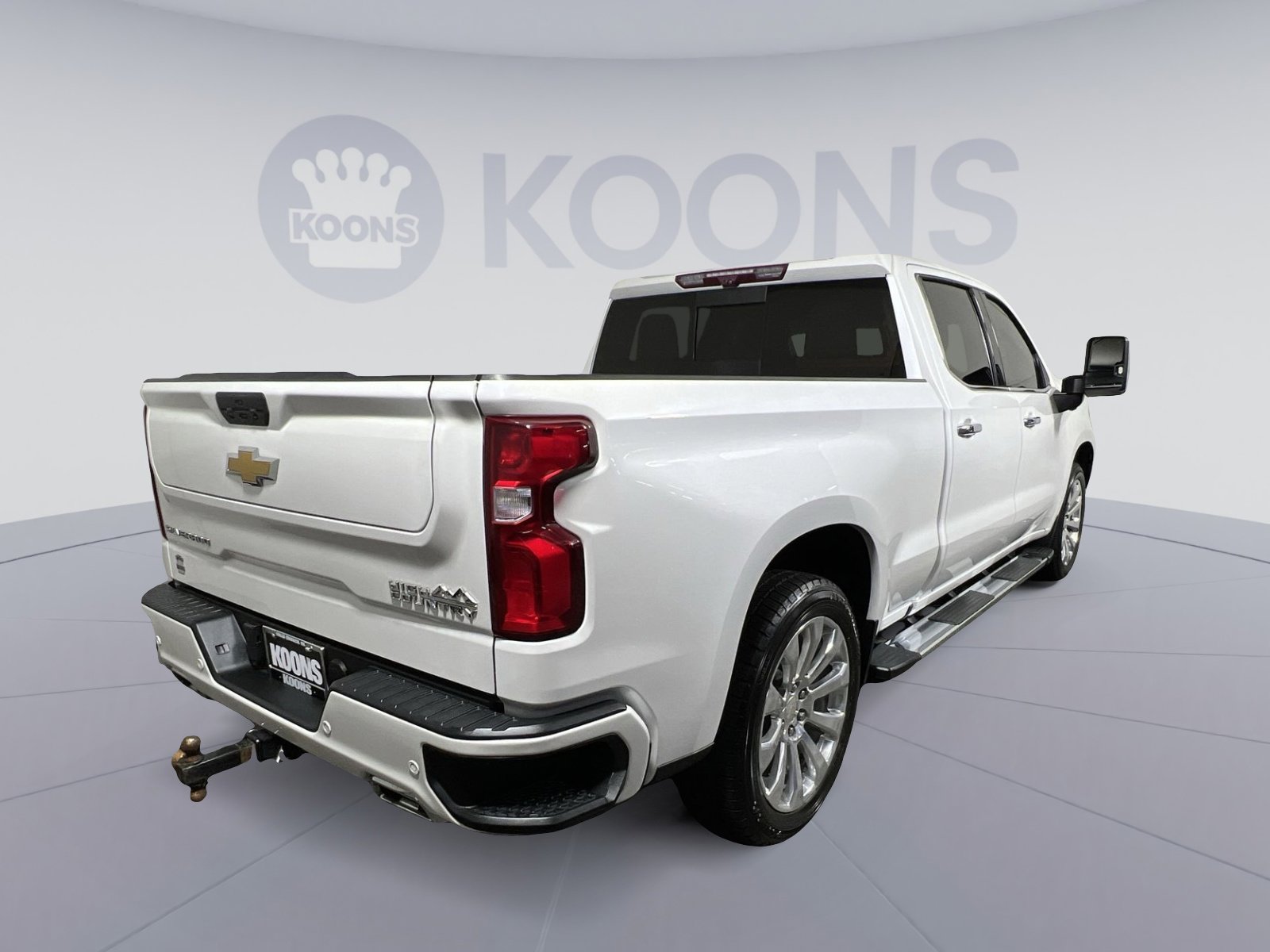 Used 2021 Chevrolet Silverado 1500 High Country w/ Technology Package image 7