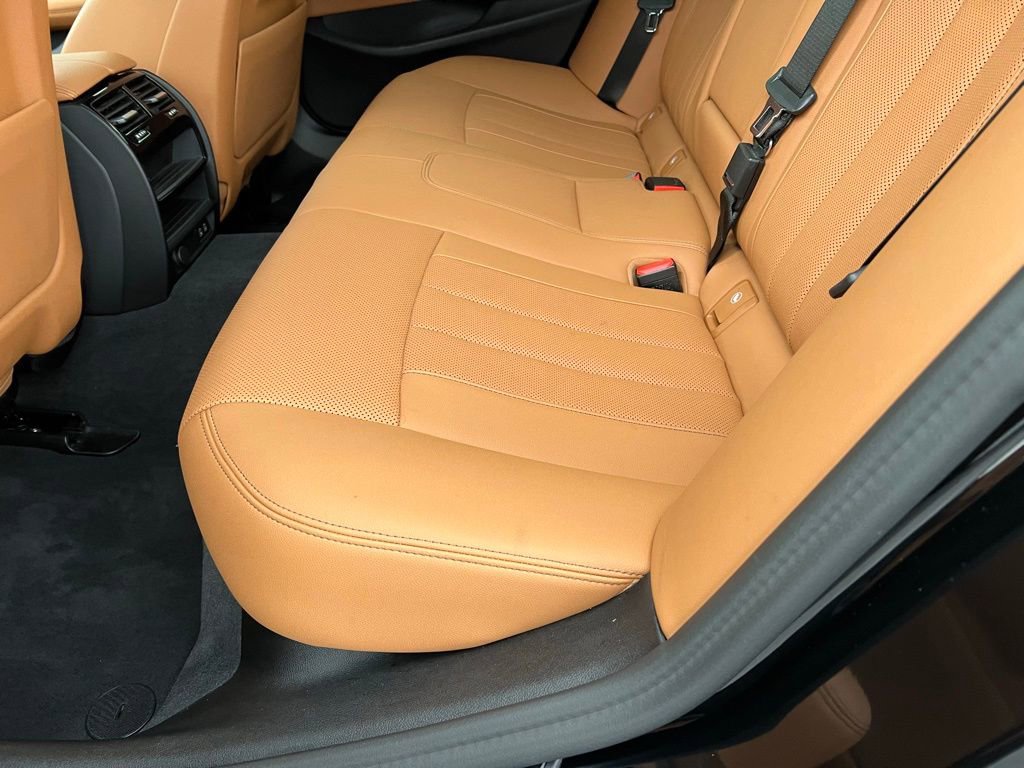 Used 2023 BMW 540i xDrive w/ Convenience Package image 14