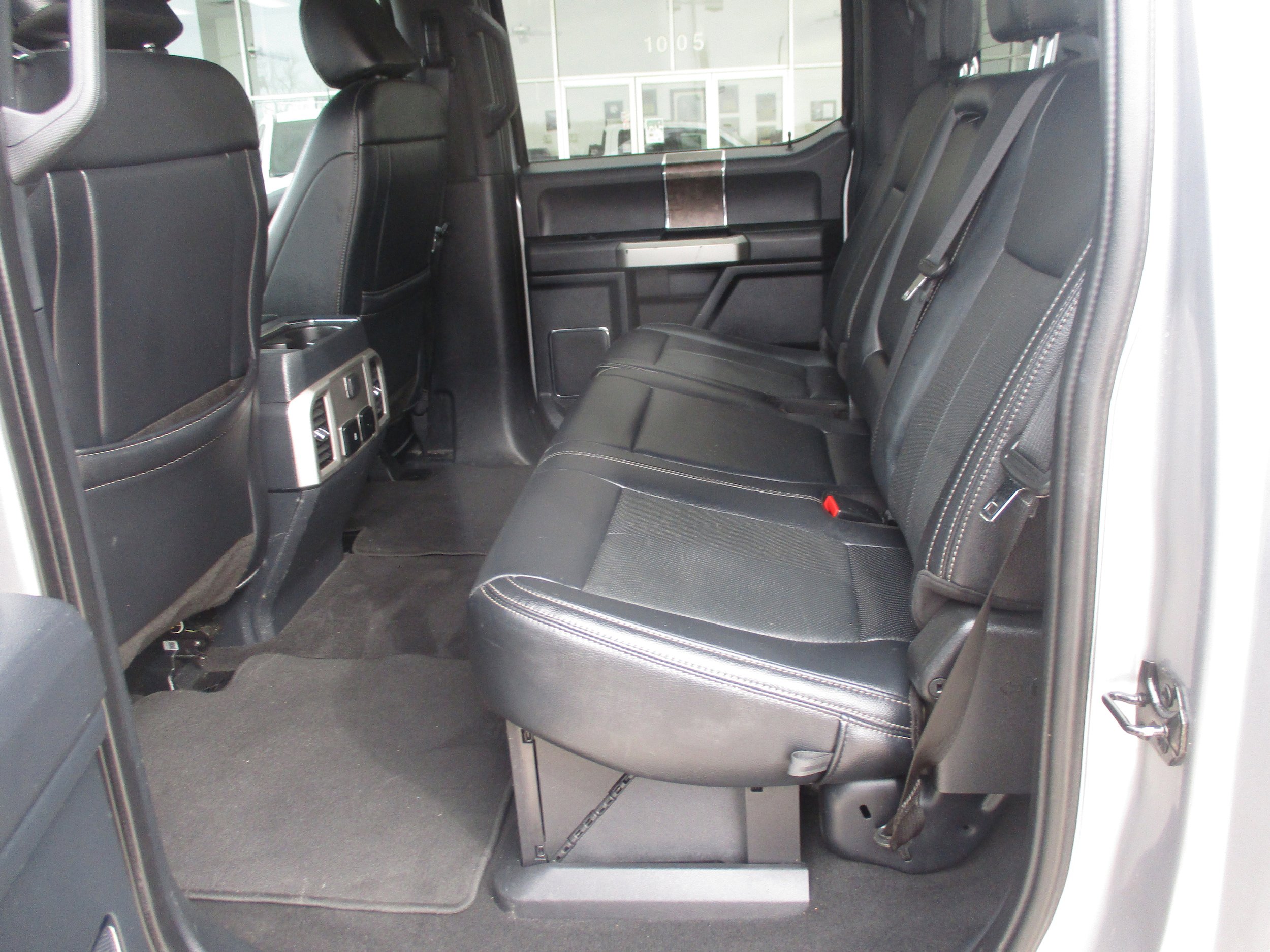 Used 2022 Ford F350 Lariat w/ Lariat Ultimate Package image 8