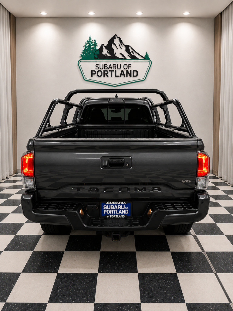 Used 2023 Toyota Tacoma TRD Off-Road w/ Technology Package AWD/4WD image 4