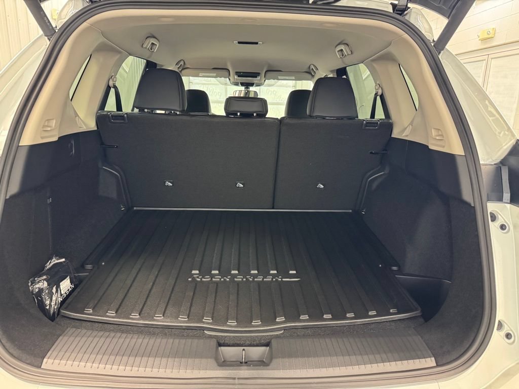 New 2026 Nissan Rogue SV AWD/4WD image 22