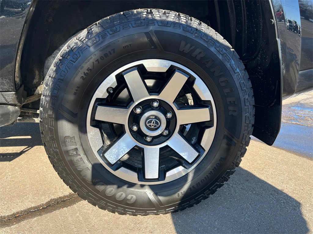 Used 2021 Toyota 4Runner TRD Off-Road Premium w/ Moonroof Package image 40