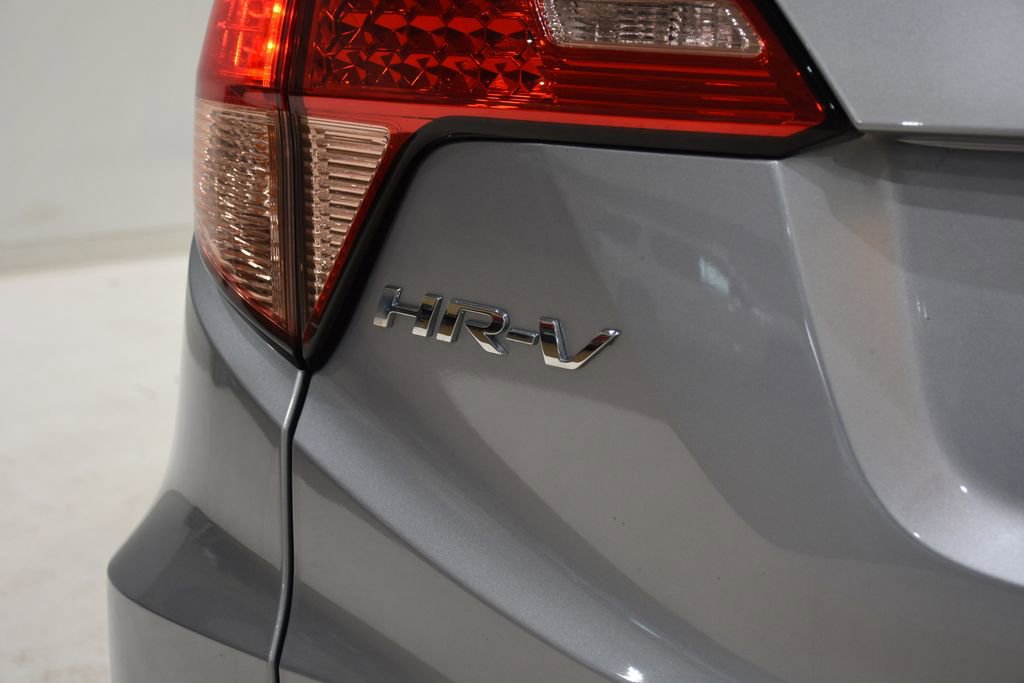 Used 2018 Honda HR-V LX image 28