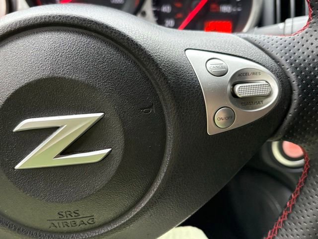Used 2010 Nissan 370Z Touring RWD image 13