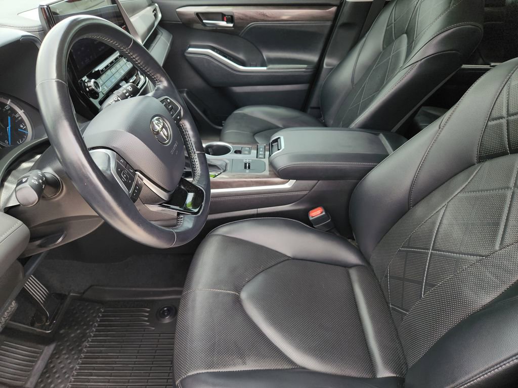 Used 2020 Toyota Highlander Platinum AWD/4WD image 15