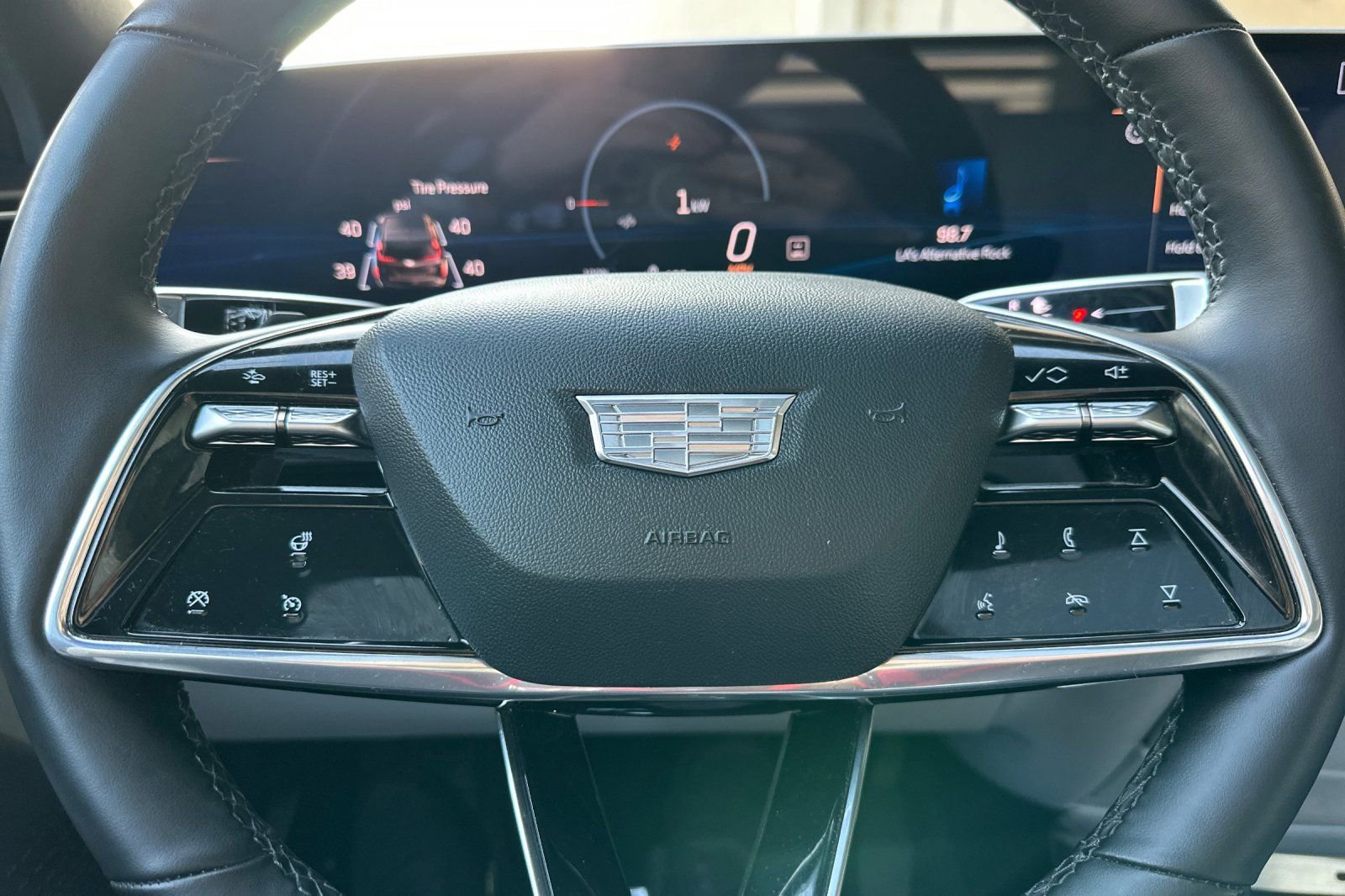 Certified 2024 Cadillac Lyriq Luxury image 30