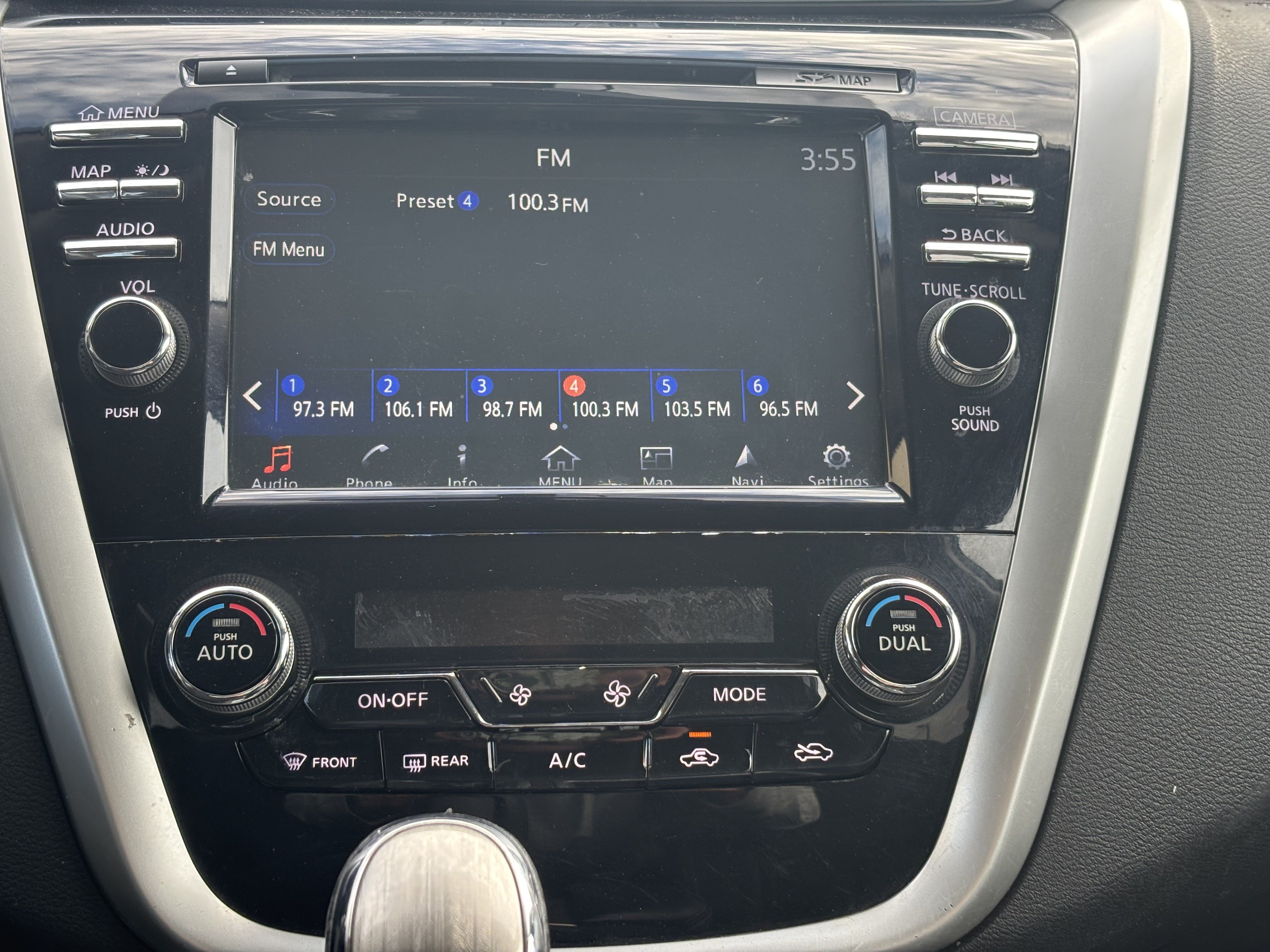 Used 2018 Nissan Murano SV FWD image 18