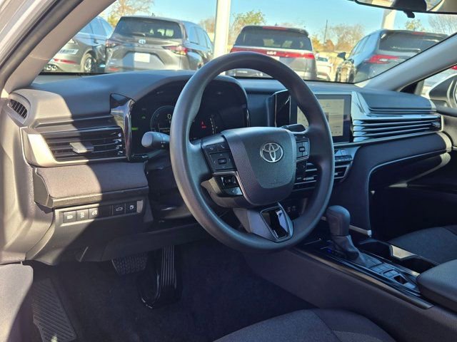Used 2025 Toyota Camry LE image 15