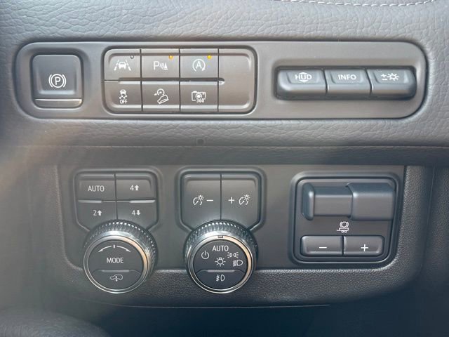 Used 2024 GMC Yukon XL Denali w/ Max Trailering Package image 16