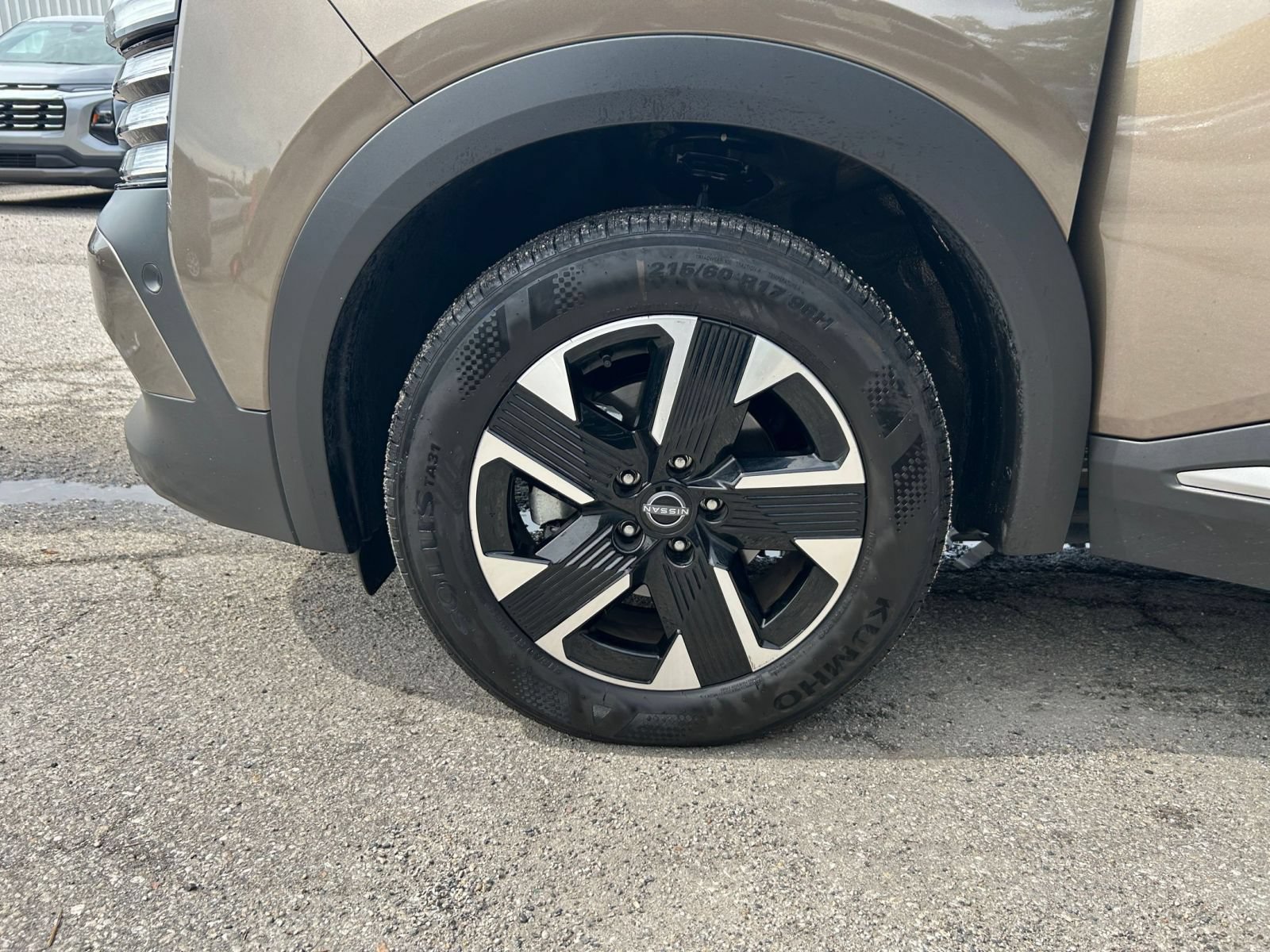 Used 2026 Nissan Kicks SR AWD/4WD image 24