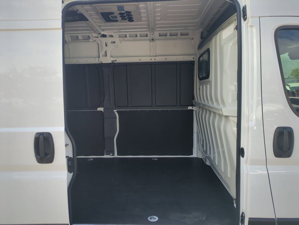 Used 2025 RAM ProMaster 3500 w/ Convenience Group image 15