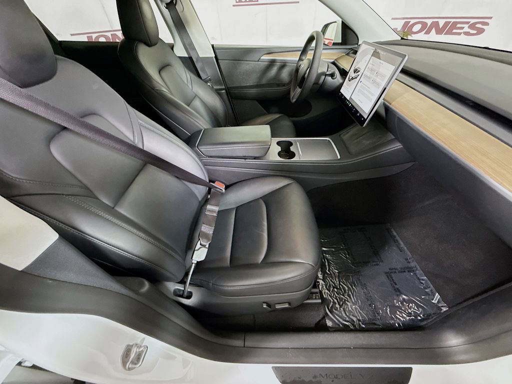 Used 2024 Tesla Model Y Long Range image 30