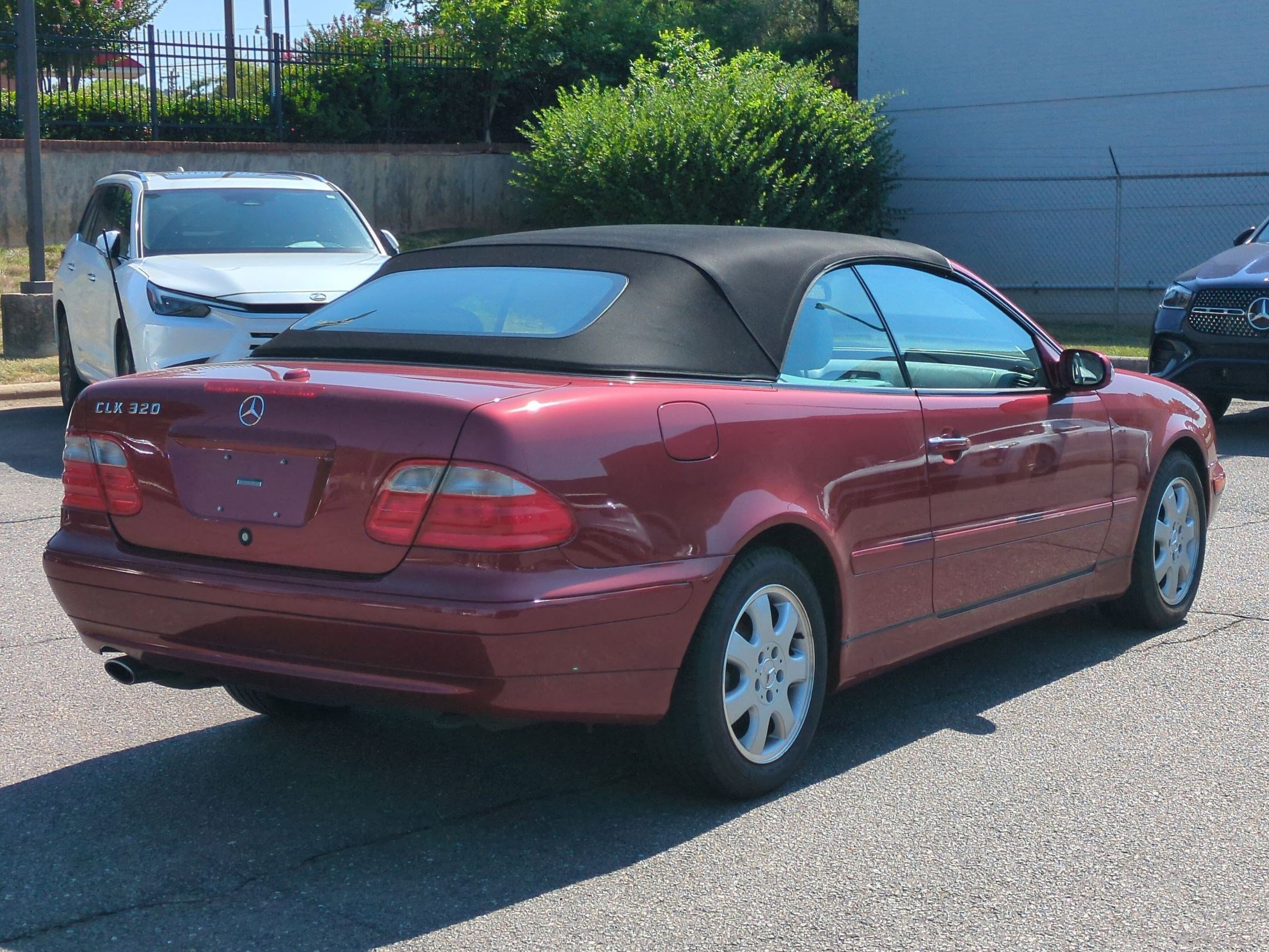 Used 2003 Mercedes-Benz CLK 320 Cabriolet image 3