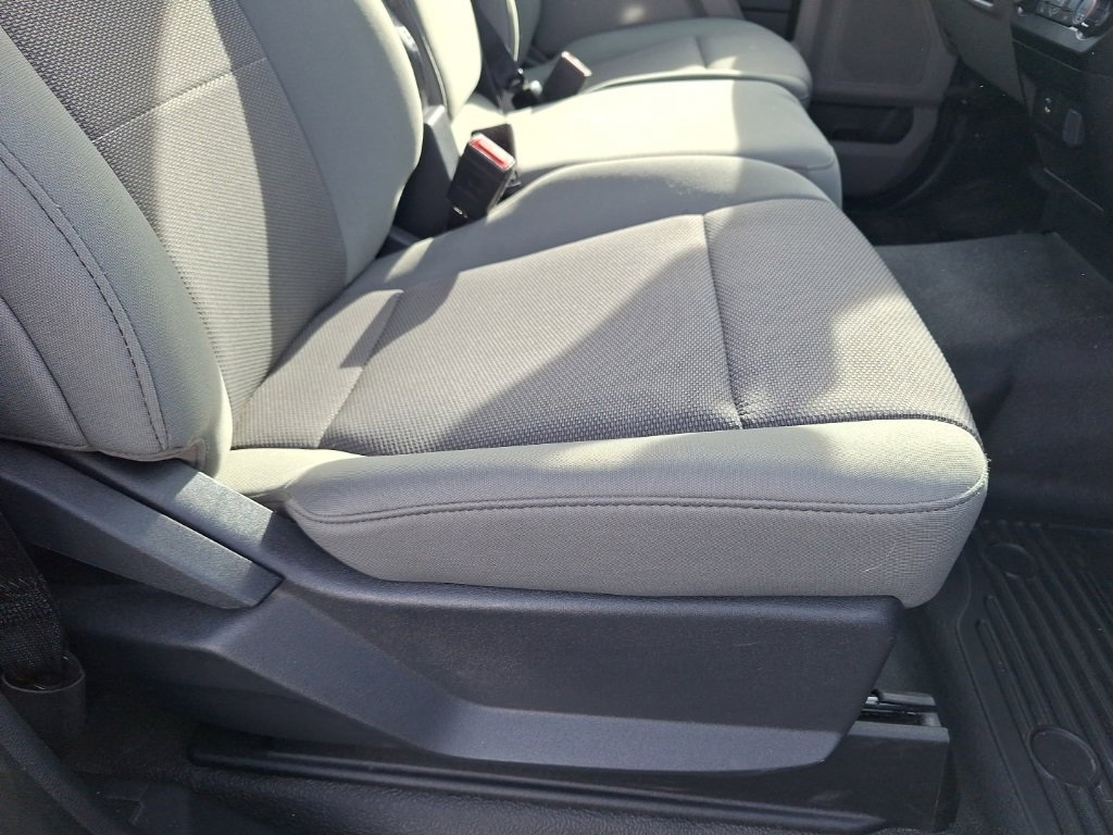 Used 2022 Ford F250 XL w/ Power Equipment Group image 16