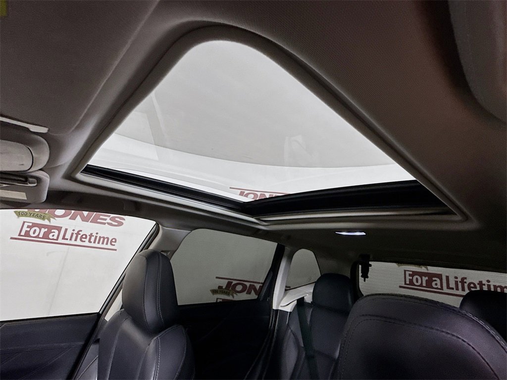 Used 2022 Subaru Forester Touring image 11