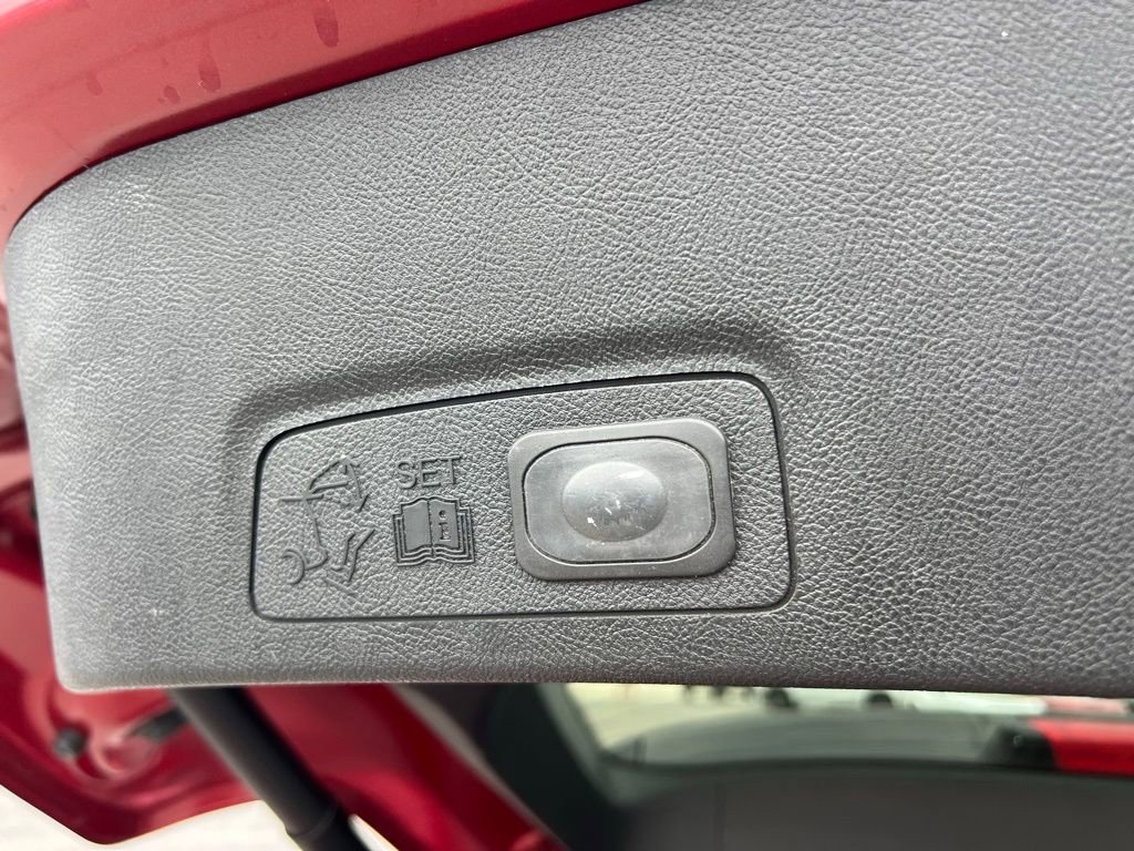 Used 2015 Lincoln MKC AWD w/ Equipment Group 102A Reserve image 18