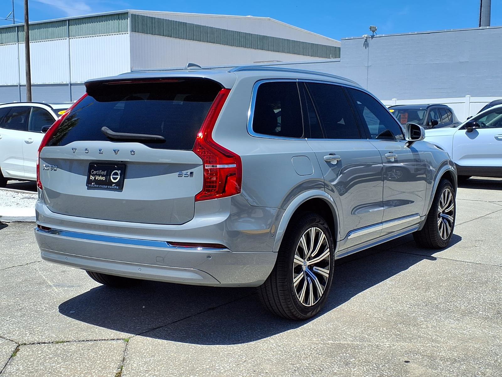 Certified 2024 Volvo XC90 B6 Plus AWD/4WD image 7