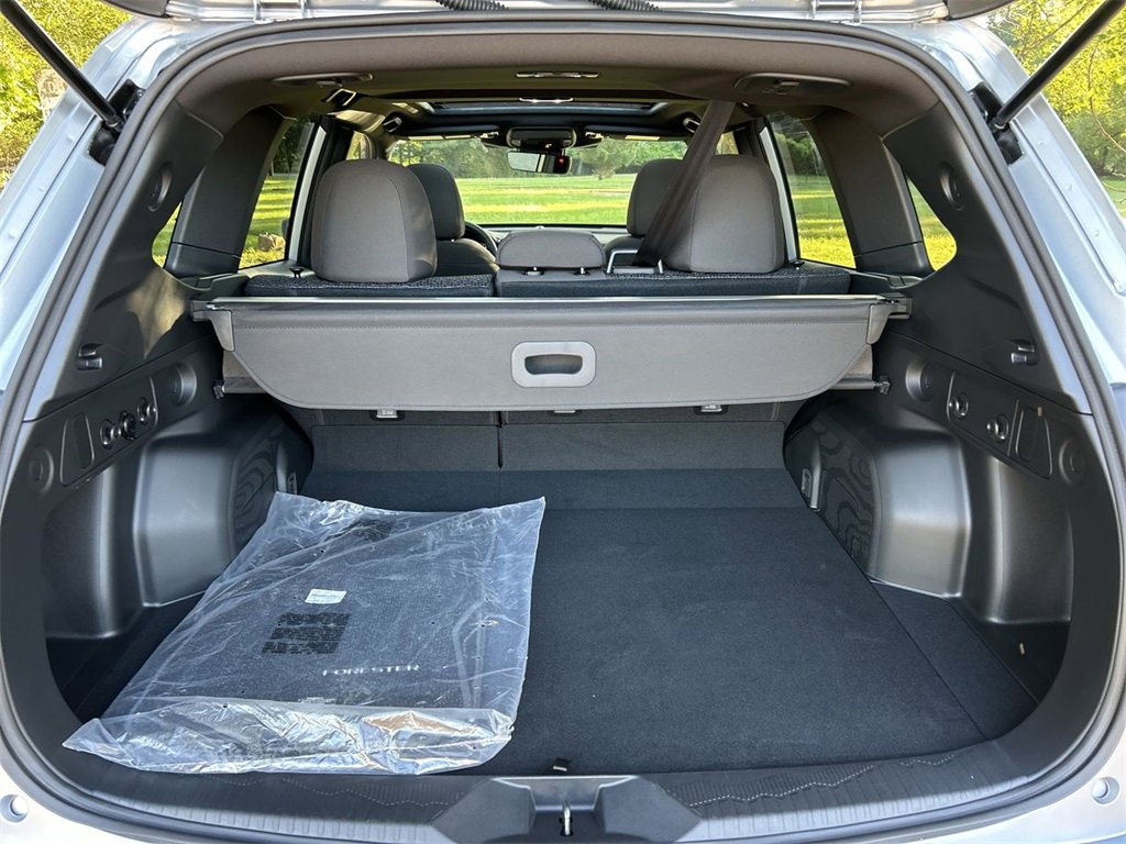 Certified 2025 Subaru Forester Premium image 27