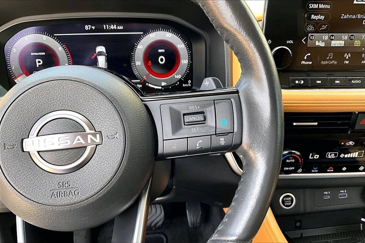 Used 2022 Nissan Rogue Platinum w/ Head-Up Display Package AWD/4WD image 12