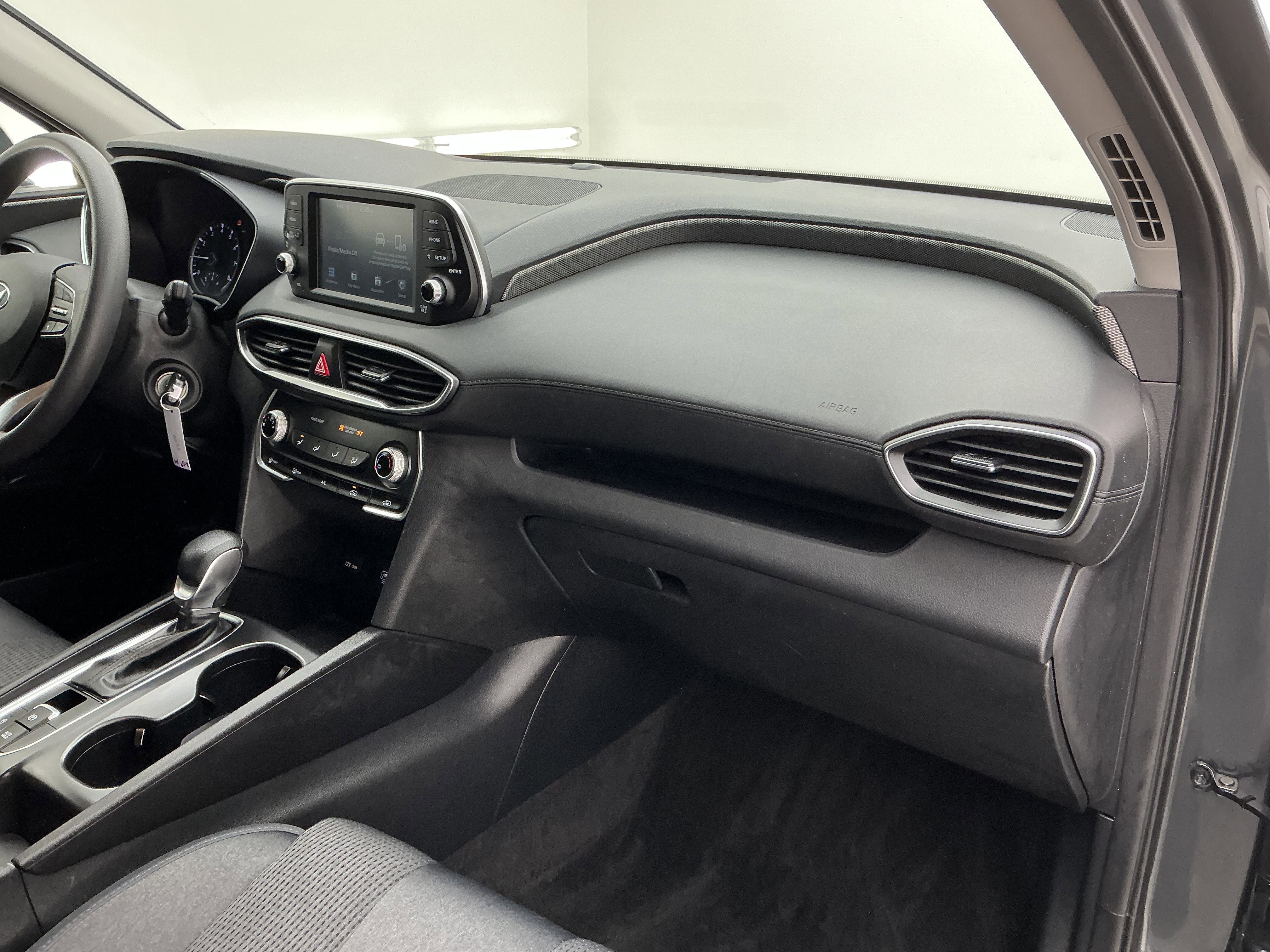 Used 2020 Hyundai Santa Fe SE w/ Cargo Package image 24