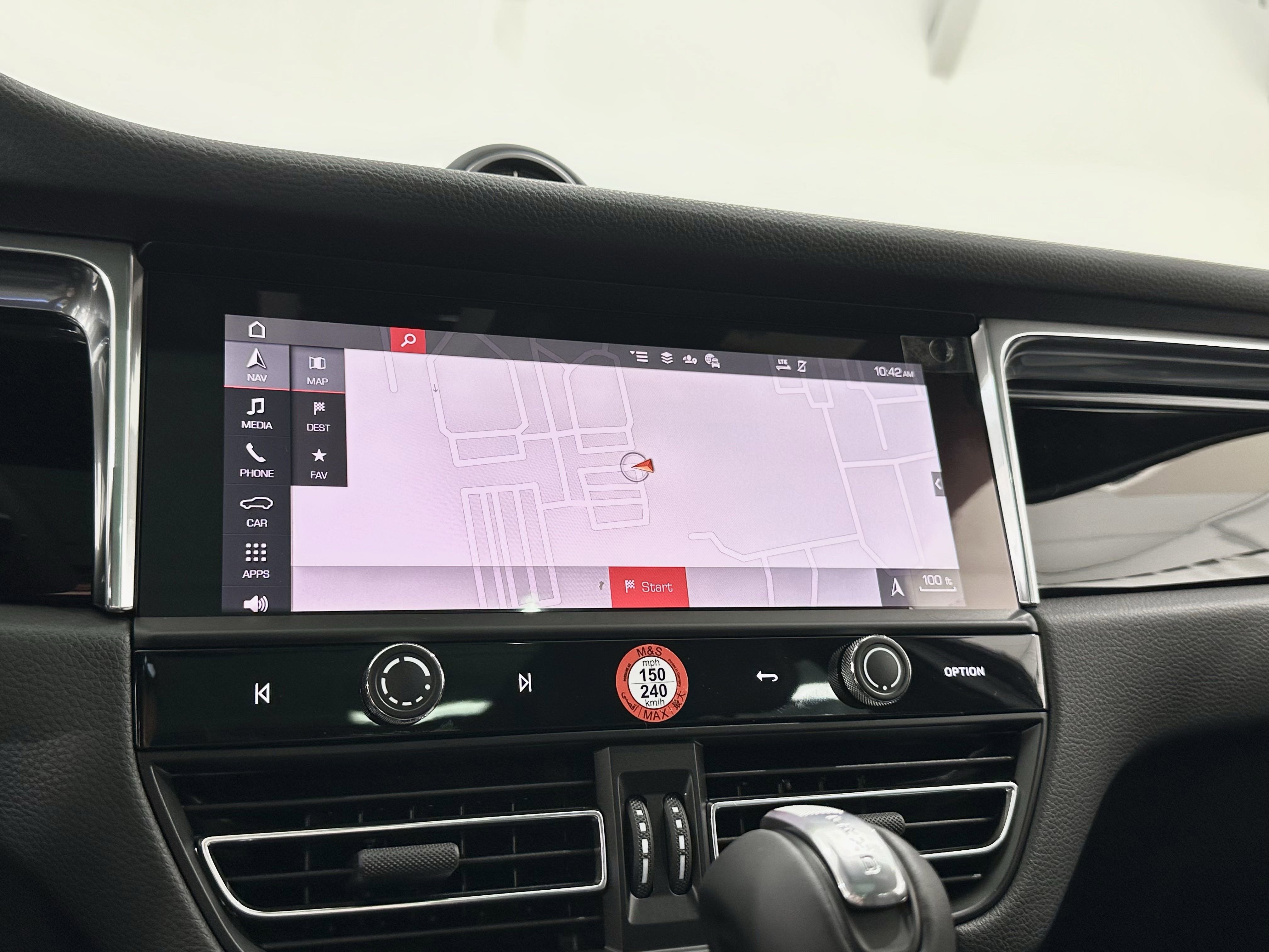 New 2025 Porsche Macan image 41