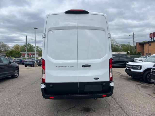 Certified 2025 Ford Transit 250 148 High Roof Extended RWD image 5