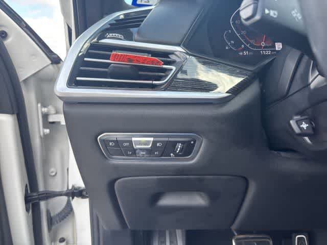 Used 2022 BMW X7 xDrive40i w/ M Sport Package AWD/4WD image 10