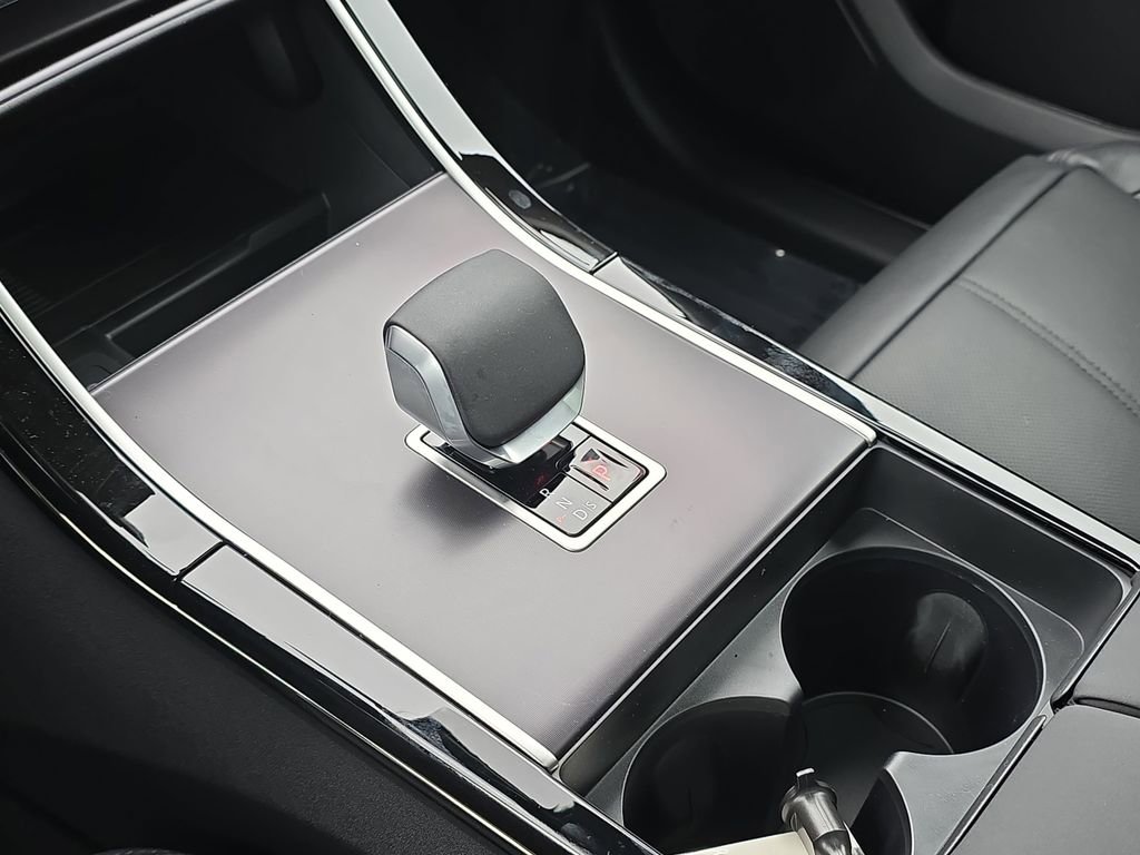 New 2026 Land Rover Range Rover Velar S image 25