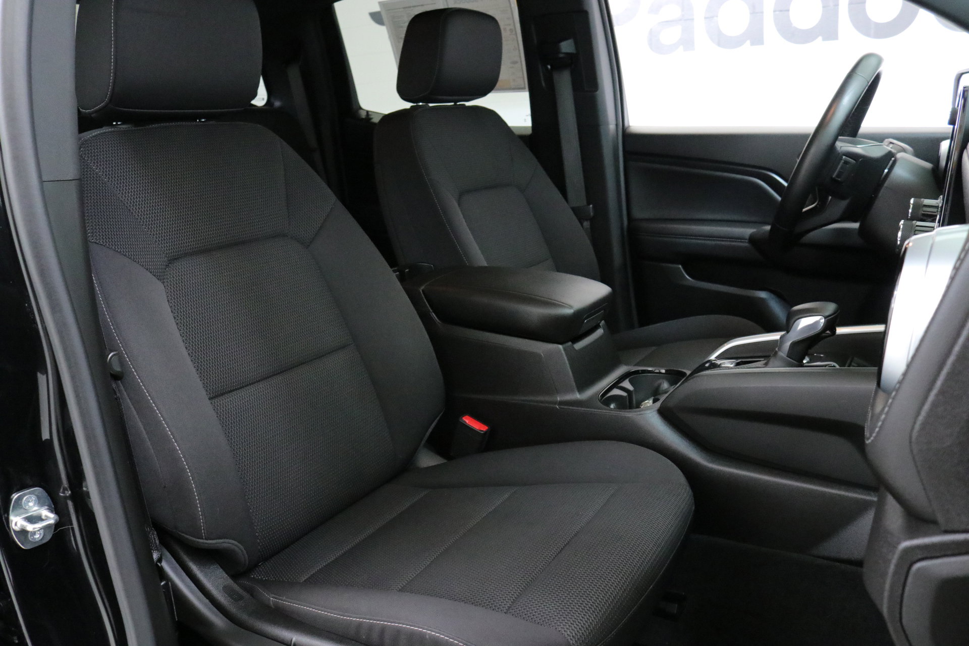 Used 2023 Chevrolet Colorado LT w/ LT Convenience Package II image 32