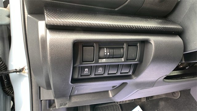 Used 2020 Subaru Crosstrek 2.0i image 11