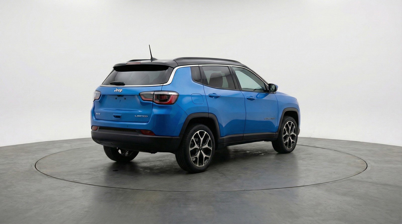 Used 2025 Jeep Compass Limited AWD/4WD image 9