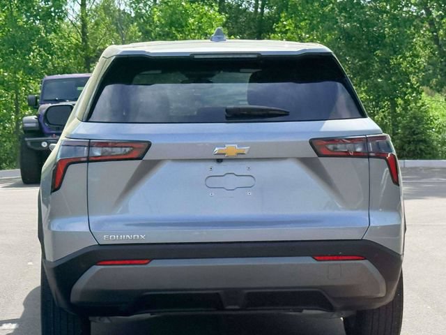 Used 2025 Chevrolet Equinox LT FWD image 6