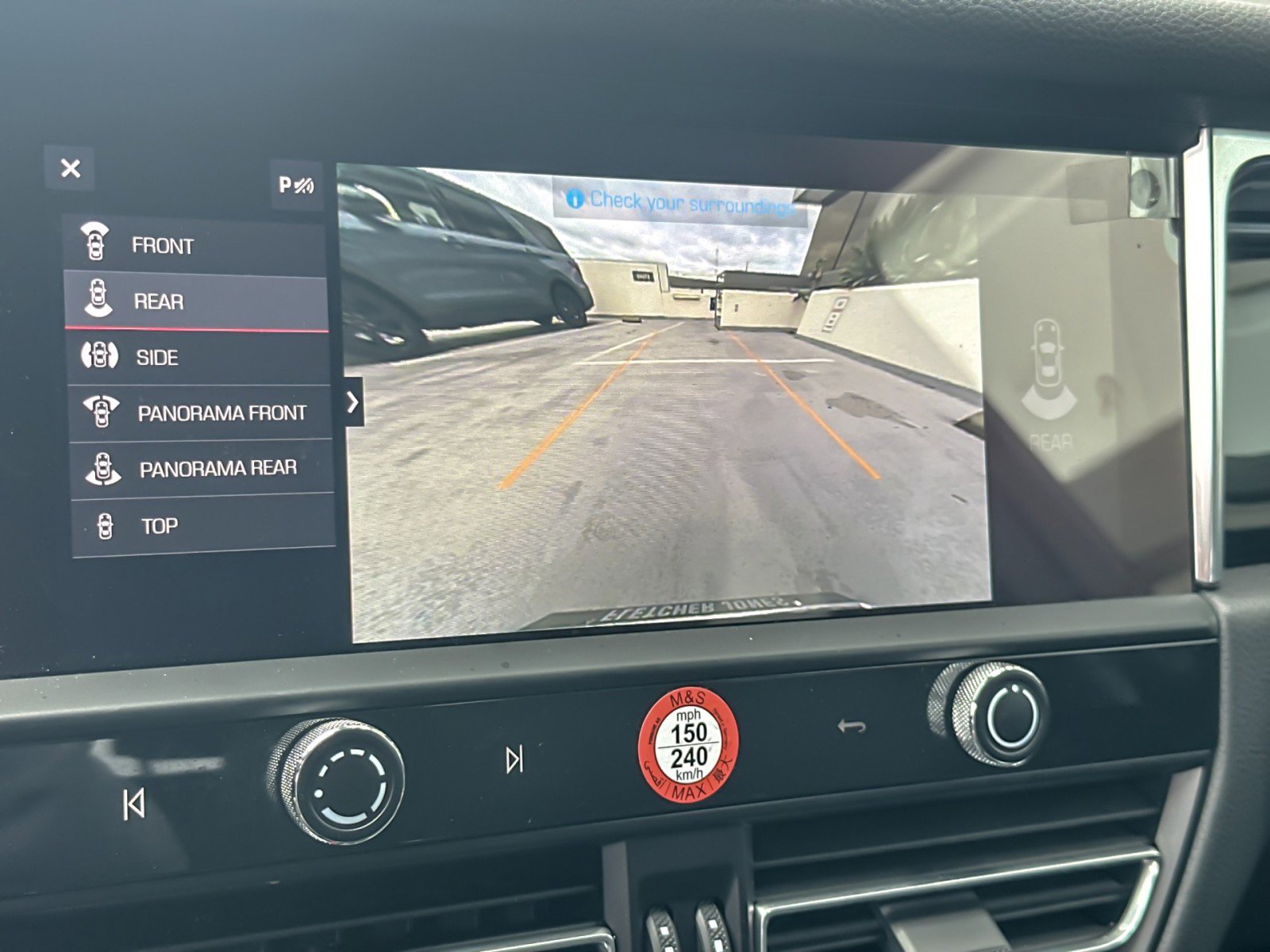 Used 2025 Porsche Macan image 20