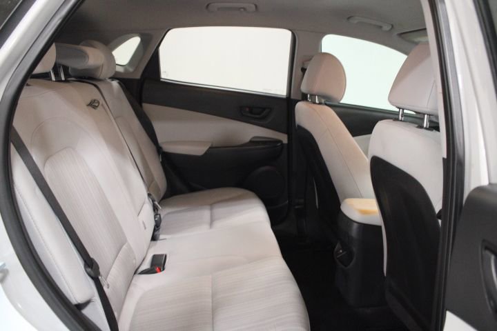 Used 2023 Hyundai Kona SEL image 23