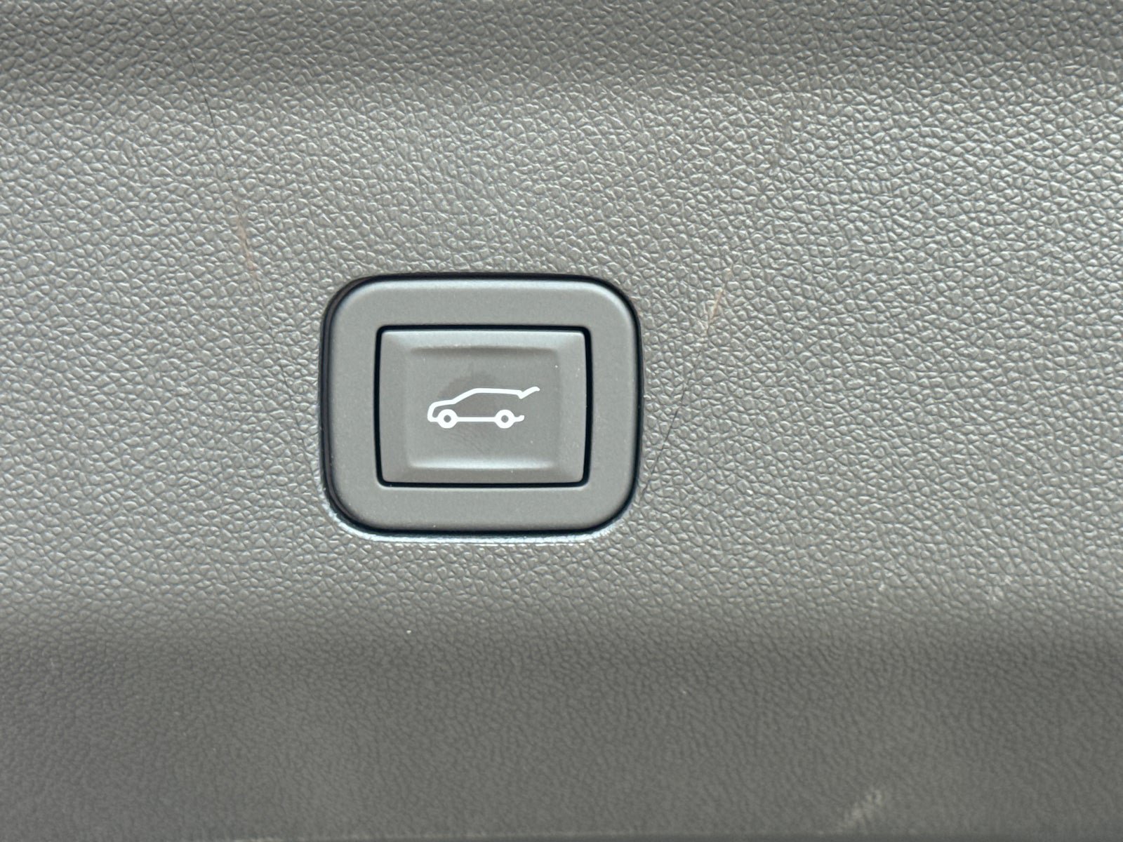 New 2026 GMC Yukon Elevation RWD image 11