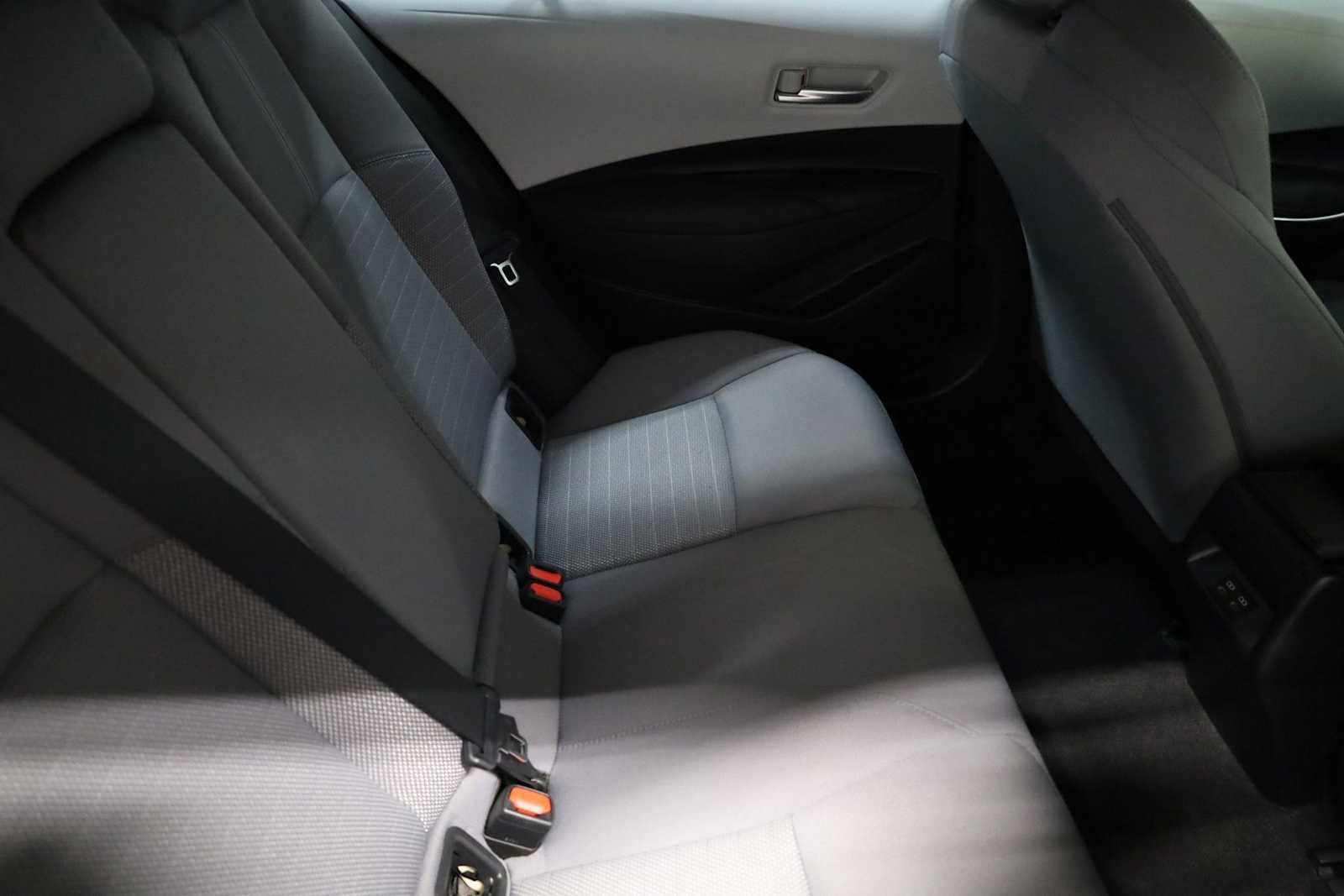 Used 2023 Toyota Corolla SE image 31