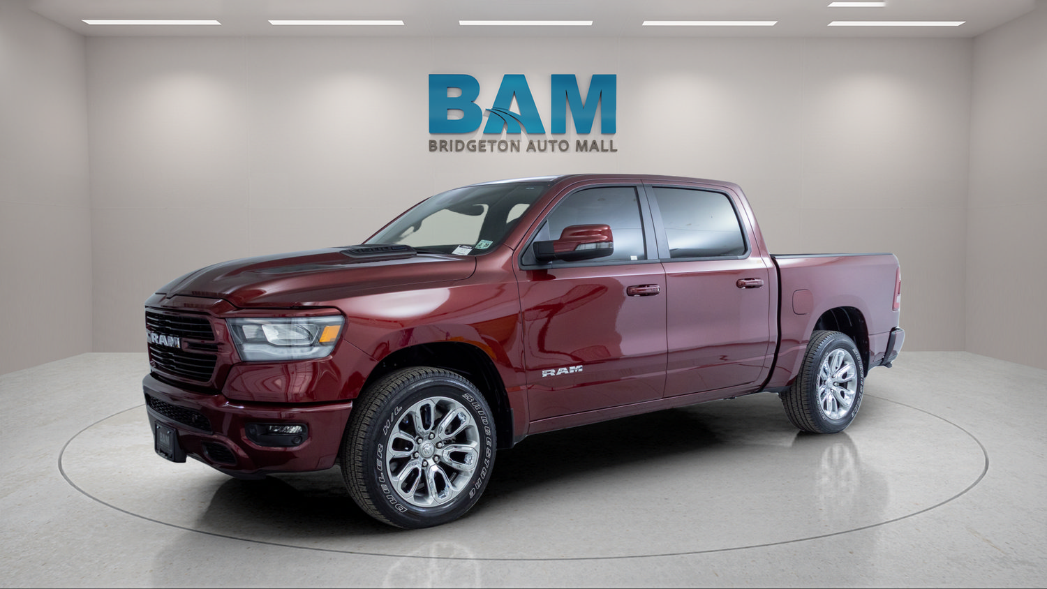 Used 2024 RAM 1500 Laramie AWD/4WD image 3